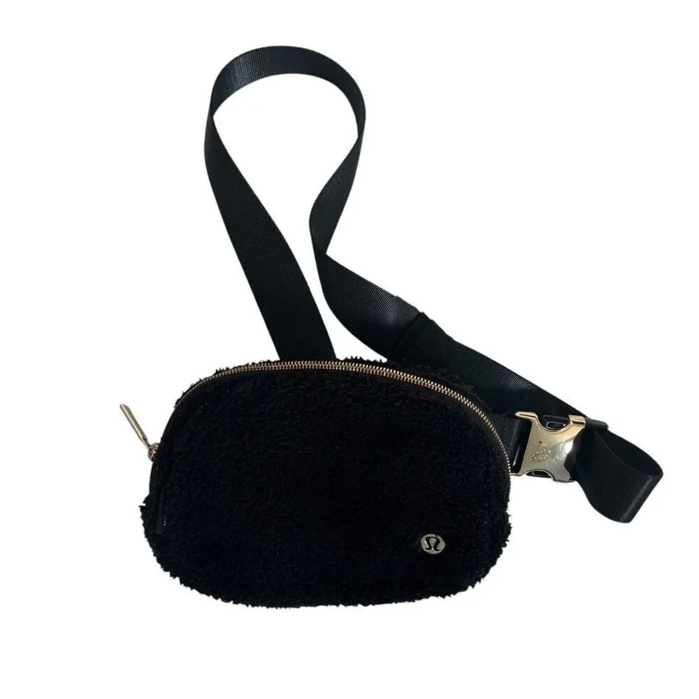 Lululemon‎ Everywhere Belt Bag 1L *Fleece